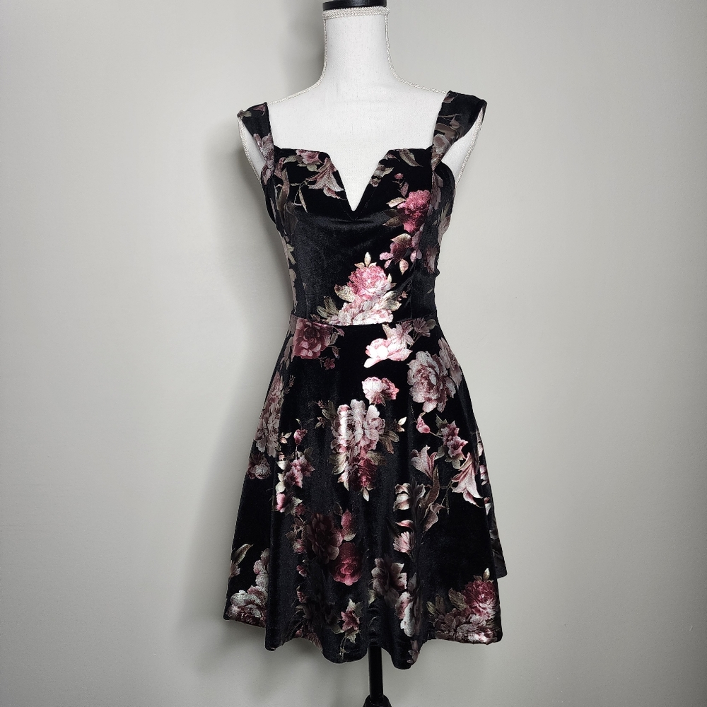 Charlotte Russe Floral Velvet Black Foil Flowers Dress Small